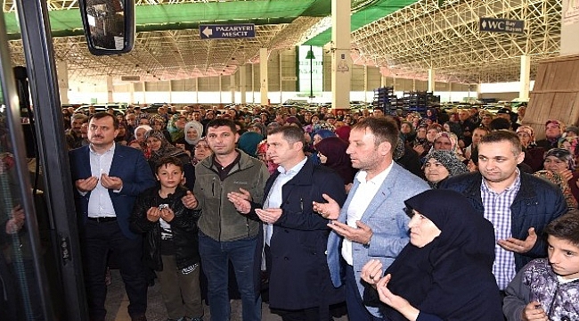 Başkan Kuzu Umre yolcularını uğurladı