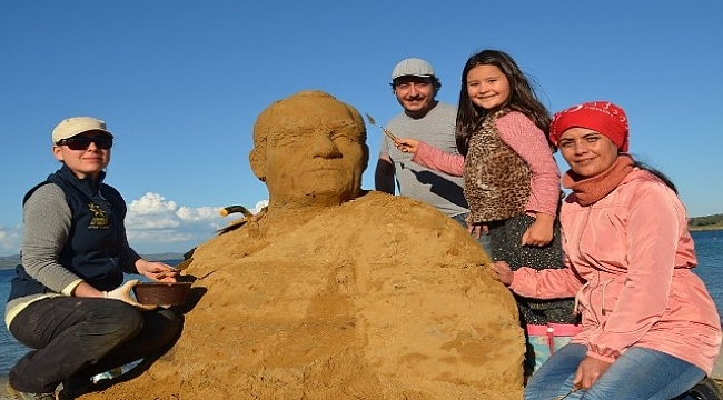 Gelibolu Sahilinde Kumdan Heykeller Sergilenecek