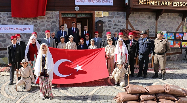 Mehmet Akif Ersoy'un Bayramiç'te Bulunan Evi Ziyaretçi Akınına Uğruyor
