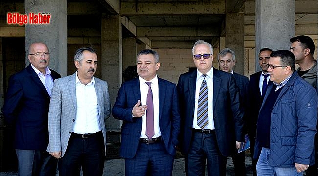 Rektör Yücel Acer, Yeni Anafartalar Kampüsünde İncelemelerde Bulundu