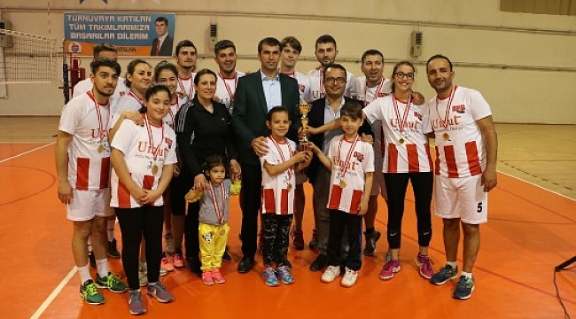 Bayramiç Belediyesi Voleybol Turnuvası Finali Gerçekleştirildi