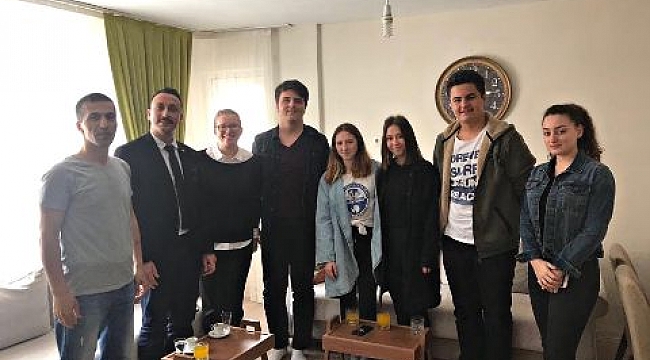 Kolej Öğrencilerinden Anlamlı Ziyaret