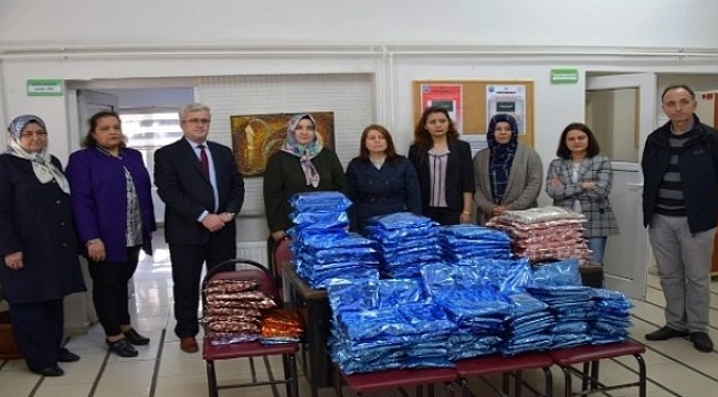 Lapseki Halk Eğitim Merkezi'nden Afrindeki Mehmetçiğe Moral Hediyesi