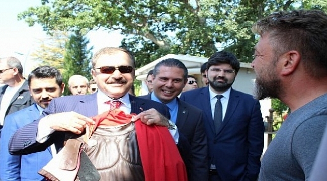 Bakan Eroğlu Troya Antik Kentini Ziyaret Ederek Yapılan Çalışmaları Yerinde İnceledi