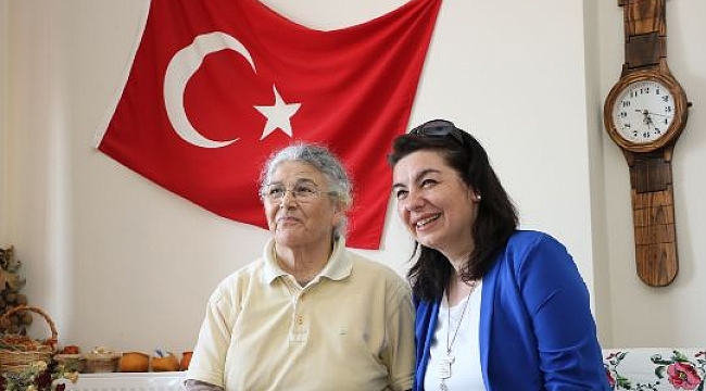 Jülide İskenderoğlu; "Benim Değil Sizin Koltuğunuz Olacak,Beraber Hizmet Edeceğiz"