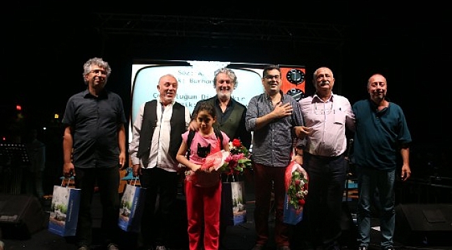 Enver Aysever ve Grup Gündoğarken Kepezlilere Unutulmaz Bir Akşam Yaşattı