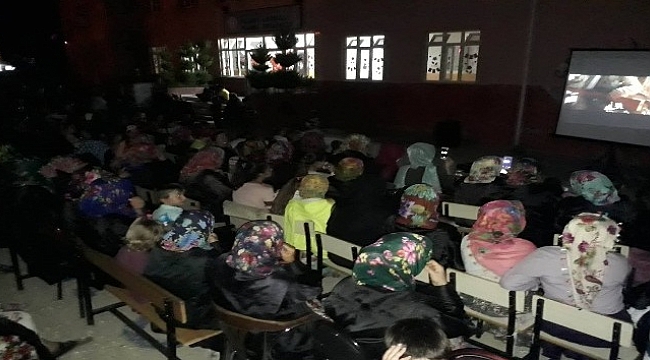 Biga’da AK Parti sıcak yaz gecelerine renk katıyor