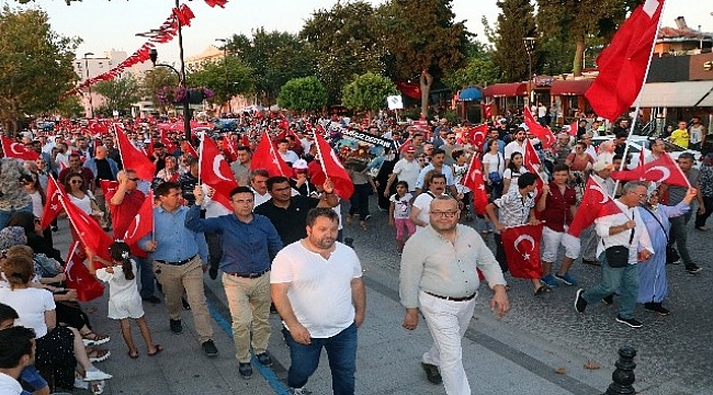 Çanakkale’de 15 Temmuz Milli Birlik Yürüyüşü