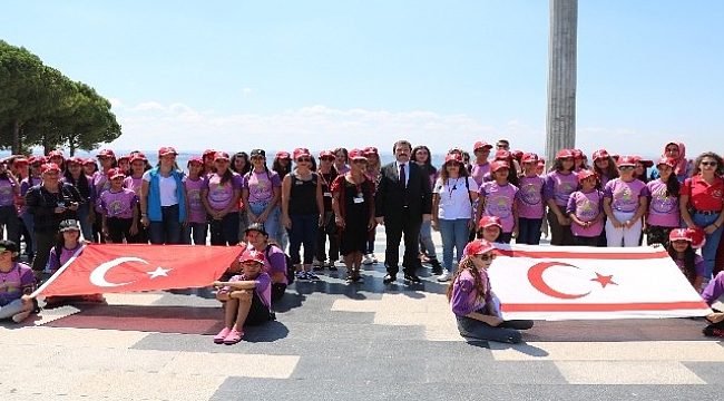 Gelibolu’da Şehitler Abidesi’nde tören düzenlendi