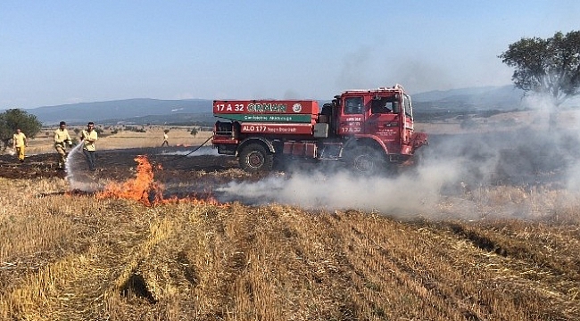 Kargadan çıktığı sanılan yangında 10 dönüm buğday tarlası yandı
