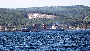 Rus askeri gemisi, Çanakkale Boğazı'ndan geçti