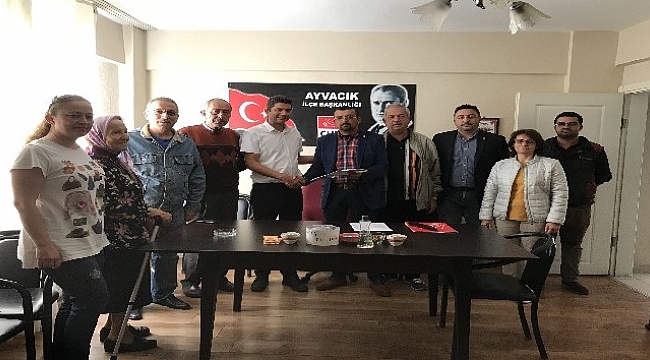 Şampiyon sporcu Emre Bozkurt Küçükkuyu belediye başkan aday adayı oldu