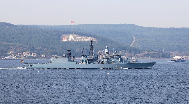 Alman savaş gemisi boğazdan geçti