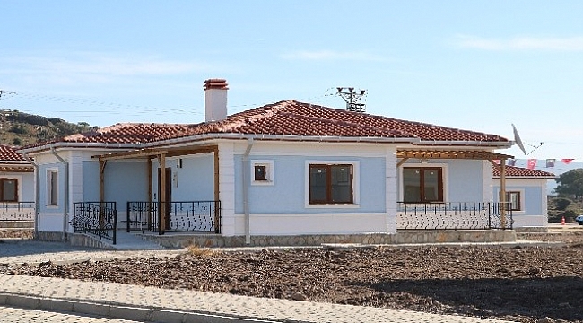 Ayvacık'ta afet konutlarının 1. etabının teslimi yapıldı