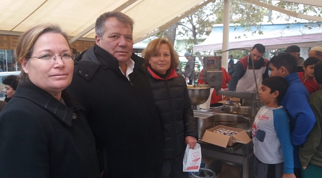 Erdal Erol Lokma Dağıtarak Muhtar Adaylığını Açıkladı