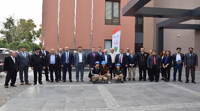 Meslek Lisesi öğrencilerine CNC Lazer Kesim Makinesi hibe edildi