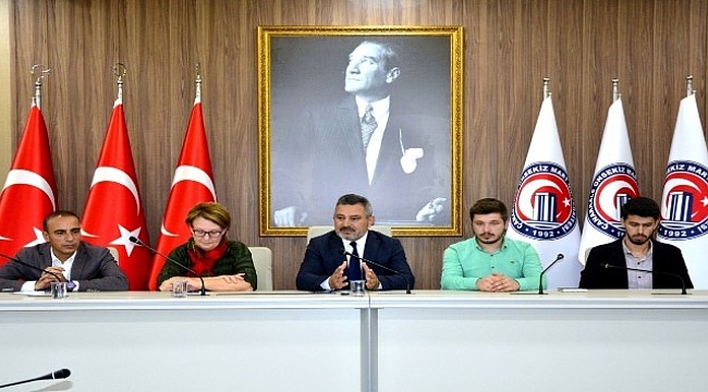 Rektör Acer, Topluluk Başkanları ile bir araya geldi