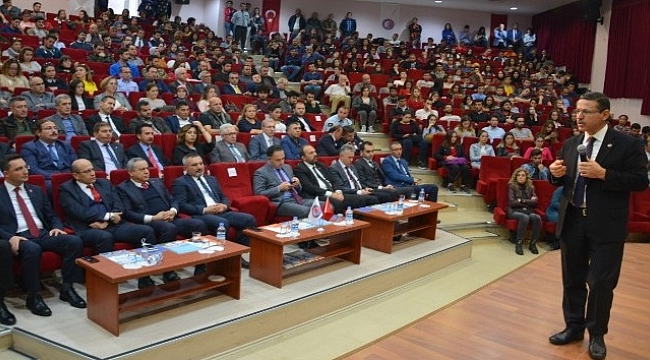 Sayıştay Başkanı Seyit Ahmet Baş, ÇOMÜ'lülerle buluştu