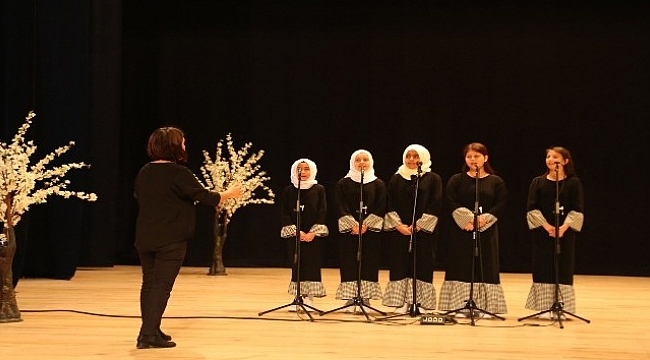 Biga'da Genç Sesler Musiki Yarışması yapıldı