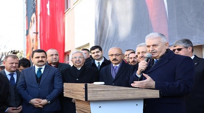 TBMM Başkanı Binali Yıldırım, "Çanakkale Düşmana Geçilmezdir.