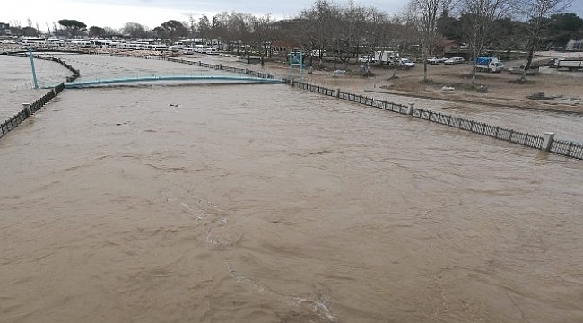 Biga'da çay Taştı