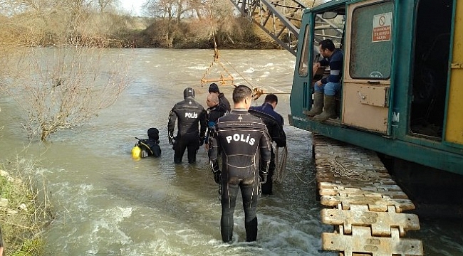 Çanakkale'de Dereye Uçan Otomobilde 4 Çocuk İddiası