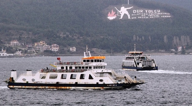Gökçeada'da feribot seferlerine 'fırtına engeli'