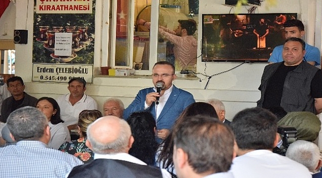 AK Parti Grup Başkanvekili Turan, Lapseki'de hemşehrileriyle bayramlaştı