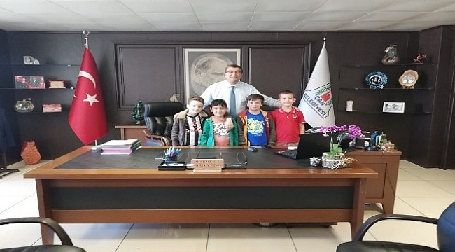 Başkan Öz'e sürpriz ziyaret