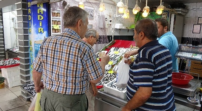 Balıkçılarda çeşit arttı, fiyat düştü