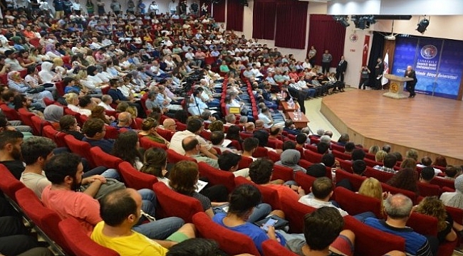 Dünyaca ünlü Türk bilim adamları Çanakkale'de buluştu