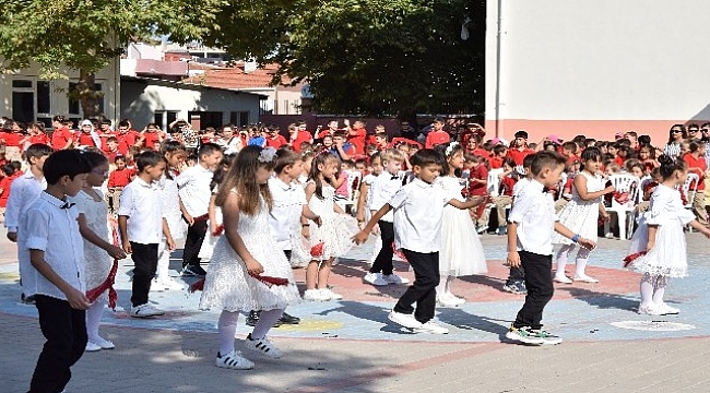 Lapseki'de İlköğretim Haftası kutlamaları