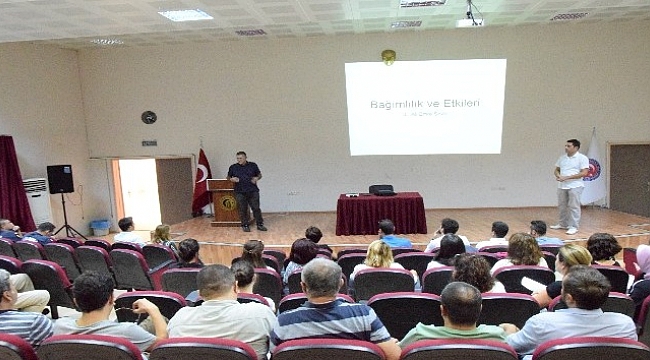 Lapseki MYO'da 'Bağımlılık ve Etkileri Semineri'
