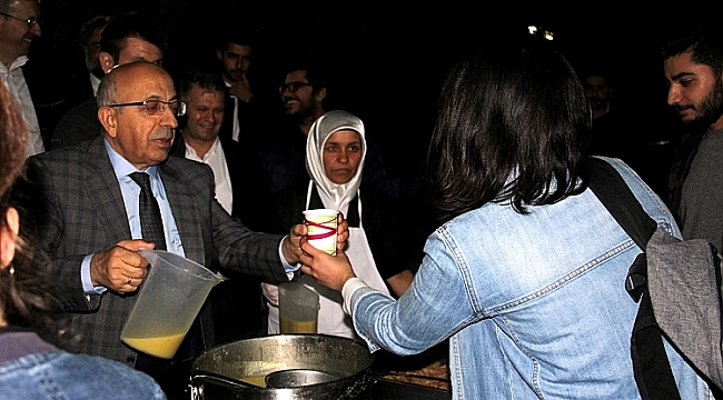 ÇOMÜ Genç MÜSİAD Topluluğu Tarafından Öğrencilere Çorba Dağıtıldı