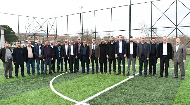 AK Partili il geneller Ezine ilçesinde bir araya geldiler.