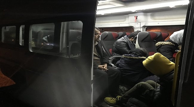 Çanakkale'de ağaçlık alanlarda saklanan 100 düzensiz göçmen yakalandı