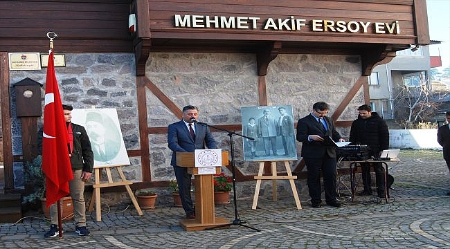 Mehmet Akif Ersoy vefatının 83. yılında Çanakkale'de anıldı