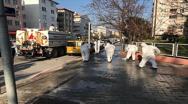 Çanakkale'de yollar koronavirüse karşı dezenfekte edildi