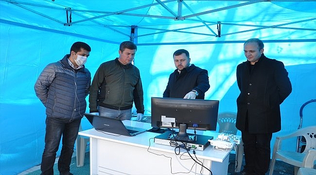 Ezine'de vatandaşlar termal kamerayla kontrol ediliyor