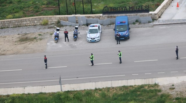 Çanakkale'de jandarmadan helikopterle trafik denetimi