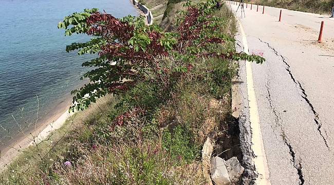 Gelibolu Yarımadası Tarihi Alanı'ndaki Anzak Koyu'nda heyelan