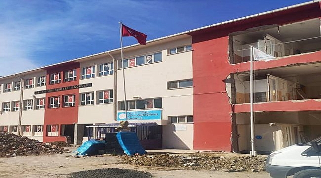 Gelibolu'daki okullarda deprem güçlendirmesi yapılıyor