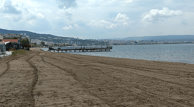 Plajlar Temizleniyor