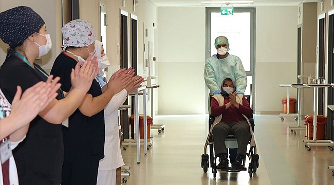 Türkiye'de Kovid-19 tedavisi tamamlananların sayısı 137 bin 969 oldu