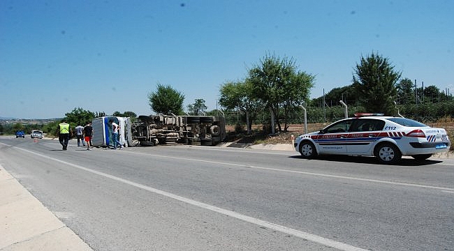 Bayramiç'te süt tankeri devrildi: 1 yaralı