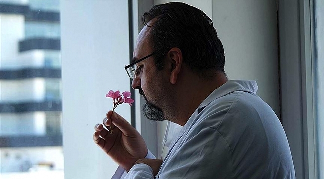 'Bir sabah uyandım 'Dünyanın kokusu yok' dedim'