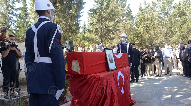 Çanakkale Şehidini,Eceabat'da Son Yolculuğuna Uğurladı