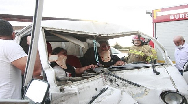 Bursa'daki trafik kazalarında 1'i çocuk 4 kişi yaralandı