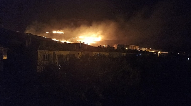 Gökçeada'da meralık alanda yangın çıktı