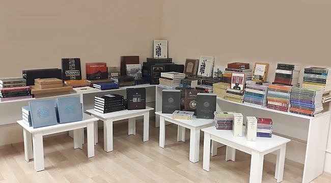 İBB'den Çanakkale Belediyesi Çocuk Kültür Evi'ne kitap desteği